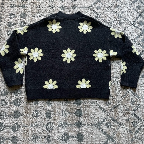 Chelsea and Theodore Daisy Knit Cardigan Size Small Floral Office Feminine 10/10 - Picture 3 of 7